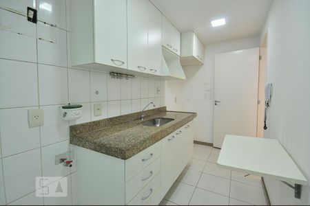Apartamento à venda com 67m², 2 quartos e 2 vagas Apartamento à venda com 67m², 2 quartos e 2 vagasCozinha e Área de Serviço