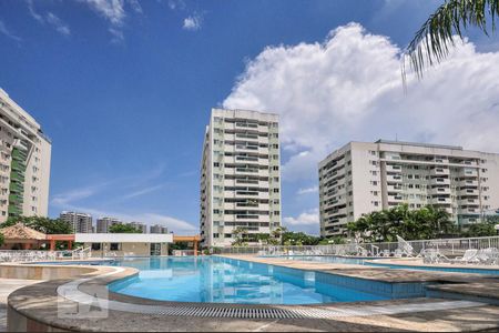 Apartamento à venda com 67m², 2 quartos e 2 vagas Apartamento à venda com 67m², 2 quartos e 2 vagasPiscina