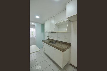 Apartamento à venda com 67m², 2 quartos e 2 vagas Apartamento à venda com 67m², 2 quartos e 2 vagasCozinha e Área de Serviço