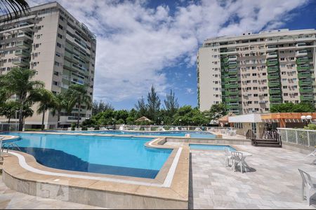 Apartamento à venda com 67m², 2 quartos e 2 vagas Apartamento à venda com 67m², 2 quartos e 2 vagasPiscina