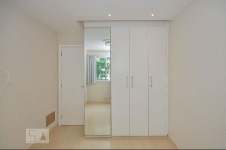 Apartamento à venda com 67m², 2 quartos e 2 vagas Apartamento à venda com 67m², 2 quartos e 2 vagasQuarto 1