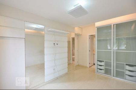 Apartamento à venda com 67m², 2 quartos e 2 vagas Apartamento à venda com 67m², 2 quartos e 2 vagasSuíte