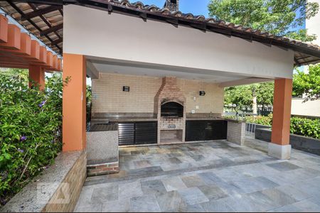 Apartamento à venda com 67m², 2 quartos e 2 vagas Apartamento à venda com 67m², 2 quartos e 2 vagasChurrasqueira - Piscina