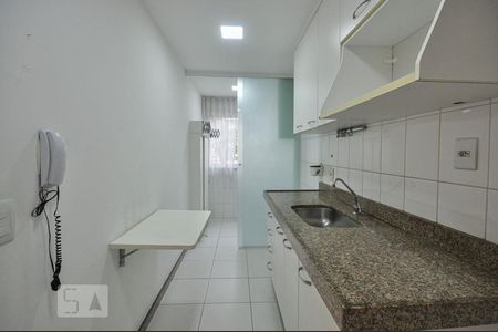 Apartamento à venda com 67m², 2 quartos e 2 vagas Apartamento à venda com 67m², 2 quartos e 2 vagasCozinha e Área de Serviço