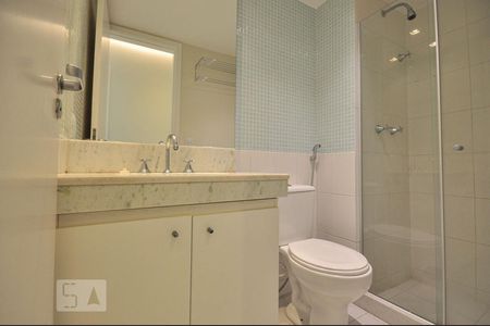 Apartamento à venda com 67m², 2 quartos e 2 vagas Apartamento à venda com 67m², 2 quartos e 2 vagasBanheiro Social