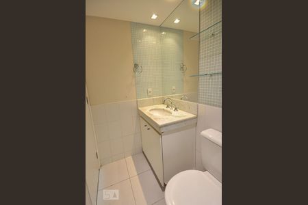 Apartamento à venda com 67m², 2 quartos e 2 vagas Apartamento à venda com 67m², 2 quartos e 2 vagasBanheiro Suíte