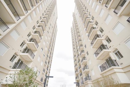 Apartamento para alugar com 42m², 1 quarto e 1 vagaFachada