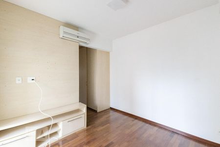 Apartamento à venda com 148m², 3 quartos e 2 vagasQuarto 2 - Suíte