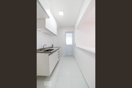Cozinha de apartamento para alugar com 2 quartos, 63m² em Vila Gustavo, São Paulo