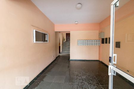 Apartamento para alugar com 85m², 2 quartos e 1 vagaHall de entrada do bloco