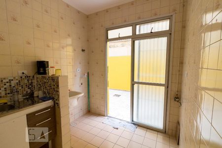 Apartamento para alugar com 85m², 2 quartos e 1 vagaÁrea de serviço