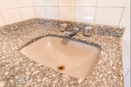 Casa à venda com 220m², 3 quartos e 4 vagas Casa à venda com 220m², 3 quartos e 4 vagasPia