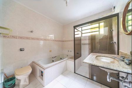 Casa à venda com 220m², 3 quartos e 4 vagas Casa à venda com 220m², 3 quartos e 4 vagasBanheiro do Quarto 3