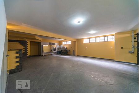 Casa à venda com 220m², 3 quartos e 4 vagas Casa à venda com 220m², 3 quartos e 4 vagasGaragem