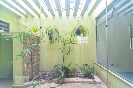 Casa à venda com 220m², 3 quartos e 4 vagas Casa à venda com 220m², 3 quartos e 4 vagasJardim de Inverno