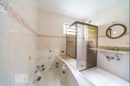 Casa à venda com 220m², 3 quartos e 4 vagas Casa à venda com 220m², 3 quartos e 4 vagasBanheiro do Quarto 3