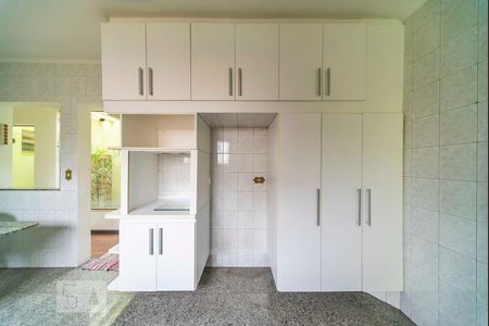 Casa à venda com 220m², 3 quartos e 4 vagas Casa à venda com 220m², 3 quartos e 4 vagasCozinha