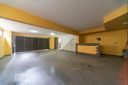 Casa à venda com 220m², 3 quartos e 4 vagas Casa à venda com 220m², 3 quartos e 4 vagasGaragem