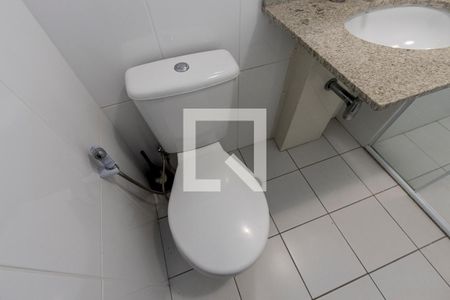 Apartamento à venda com 58m², 2 quartos e 1 vagaBanheiro do Corredor