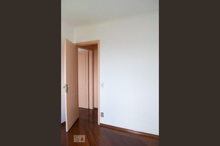 QUARTO 1 de apartamento para alugar com 2 quartos, 65m² em Vila Bruna, São Paulo