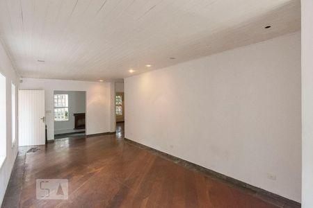 Casa para alugar com 300m², 4 quartos e 4 vagasSala