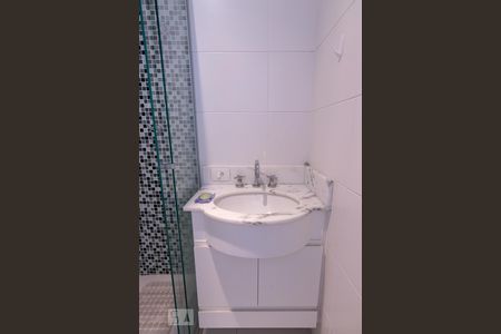 Apartamento à venda com 58m², 2 quartos e 1 vaga Apartamento à venda com 58m², 2 quartos e 1 vagaBanheiro Social