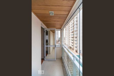 Apartamento à venda com 128m², 3 quartos e 2 vagasSacada do Quarto 3