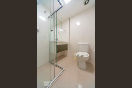 Apartamento à venda com 128m², 3 quartos e 2 vagasBanheiro do Quarto 1