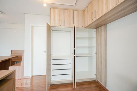 Banheiro do Quarto 3 de kitnet/studio para alugar com 1 quarto, 44m² em Vila Regente Feijó, São Paulo