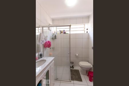 Banheiro de casa de condomínio à venda com 3 quartos, 130m² em Santa Tereza, Porto Alegre