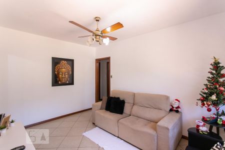 Sala de casa de condomínio à venda com 3 quartos, 130m² em Santa Tereza, Porto Alegre