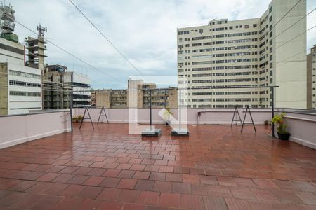 Apartamento à venda com 74m², 2 quartos e sem vaga Apartamento à venda com 74m², 2 quartos e sem vagaTerraço