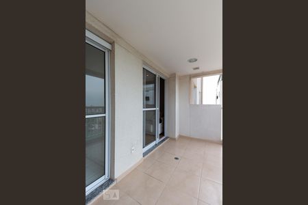 Apartamento para alugar com 61m², 2 quartos e 1 vaga Apartamento para alugar com 61m², 2 quartos e 1 vagaVaranda