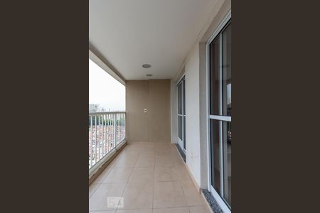 Apartamento para alugar com 61m², 2 quartos e 1 vaga Apartamento para alugar com 61m², 2 quartos e 1 vagaVaranda