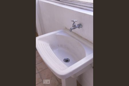 Detalhe de apartamento para alugar com 2 quartos, 56m² em Santana, Porto Alegre