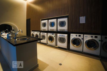 Studio para alugar com 30m², 1 quarto e 1 vaga Studio para alugar com 30m², 1 quarto e 1 vagaLavanderia