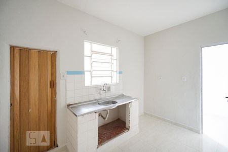 Cozinha de casa de condomínio para alugar com 1 quarto, 40m² em Vila Paulo Silas, São Paulo