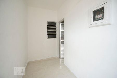 Hall de entrada de casa de condomínio para alugar com 1 quarto, 40m² em Vila Paulo Silas, São Paulo