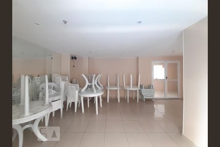 Apartamento para alugar com 49m², 2 quartos e 1 vaga Apartamento para alugar com 49m², 2 quartos e 1 vagaÁrea comum - Salão de festas