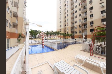 Apartamento para alugar com 49m², 2 quartos e 1 vaga Apartamento para alugar com 49m², 2 quartos e 1 vagaÁrea comum - Piscina