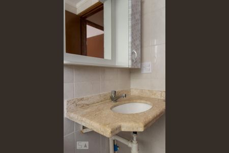Banheiro Social de apartamento à venda com 2 quartos, 60m² em Rudge Ramos, São Bernardo do Campo