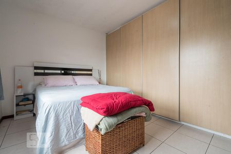 Casa à venda com 200m², 4 quartos e 2 vagasSuíte