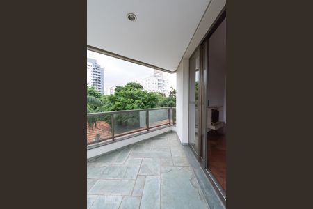 Apartamento para alugar com 178m², 3 quartos e 3 vagas Apartamento para alugar com 178m², 3 quartos e 3 vagasVaranda