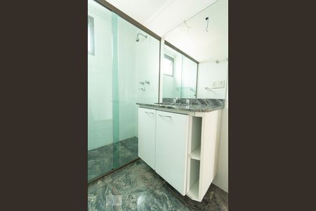 Apartamento para alugar com 178m², 3 quartos e 3 vagas Apartamento para alugar com 178m², 3 quartos e 3 vagasBanheiro Suíte 1