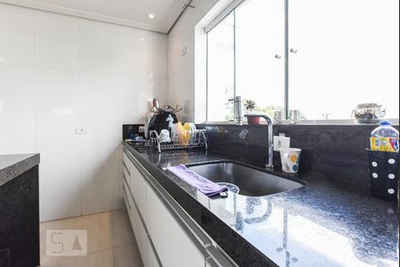 Casa à venda com 400m², 3 quartos e 8 vagasCozinha