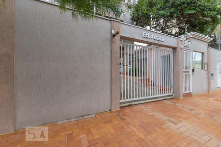 Apartamento para alugar com 67m², 2 quartos e 1 vagaFachada