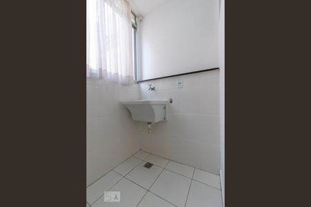 Apartamento para alugar com 67m², 2 quartos e 1 vagaÁrea de serviço