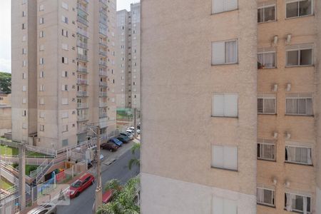 Vista Quarto 1 de apartamento à venda com 2 quartos, 47m² em Taboão, São Paulo