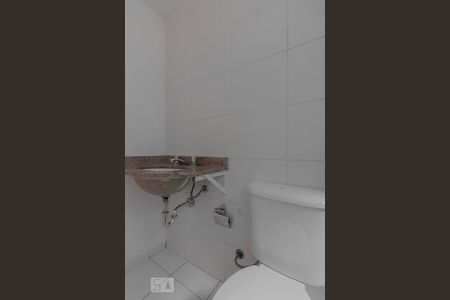 Banheiro  de apartamento à venda com 2 quartos, 47m² em Taboão, São Paulo