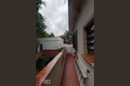 Casa à venda com 440m², 4 quartos e 7 vagas Casa à venda com 440m², 4 quartos e 7 vagasVaranda - Suíte